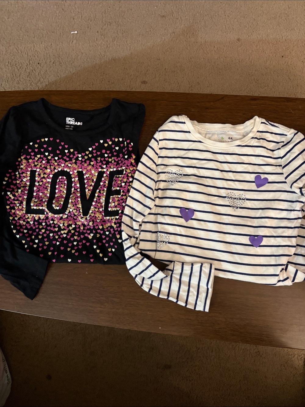 Set of 2 long sleeved tops size 6x for Valentines Day
